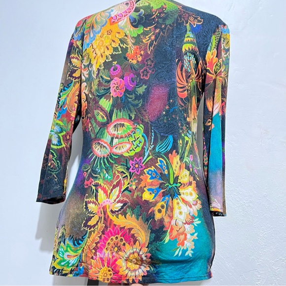 Salaam surplice top floral : Box 0w3: - Picture 6 of 10